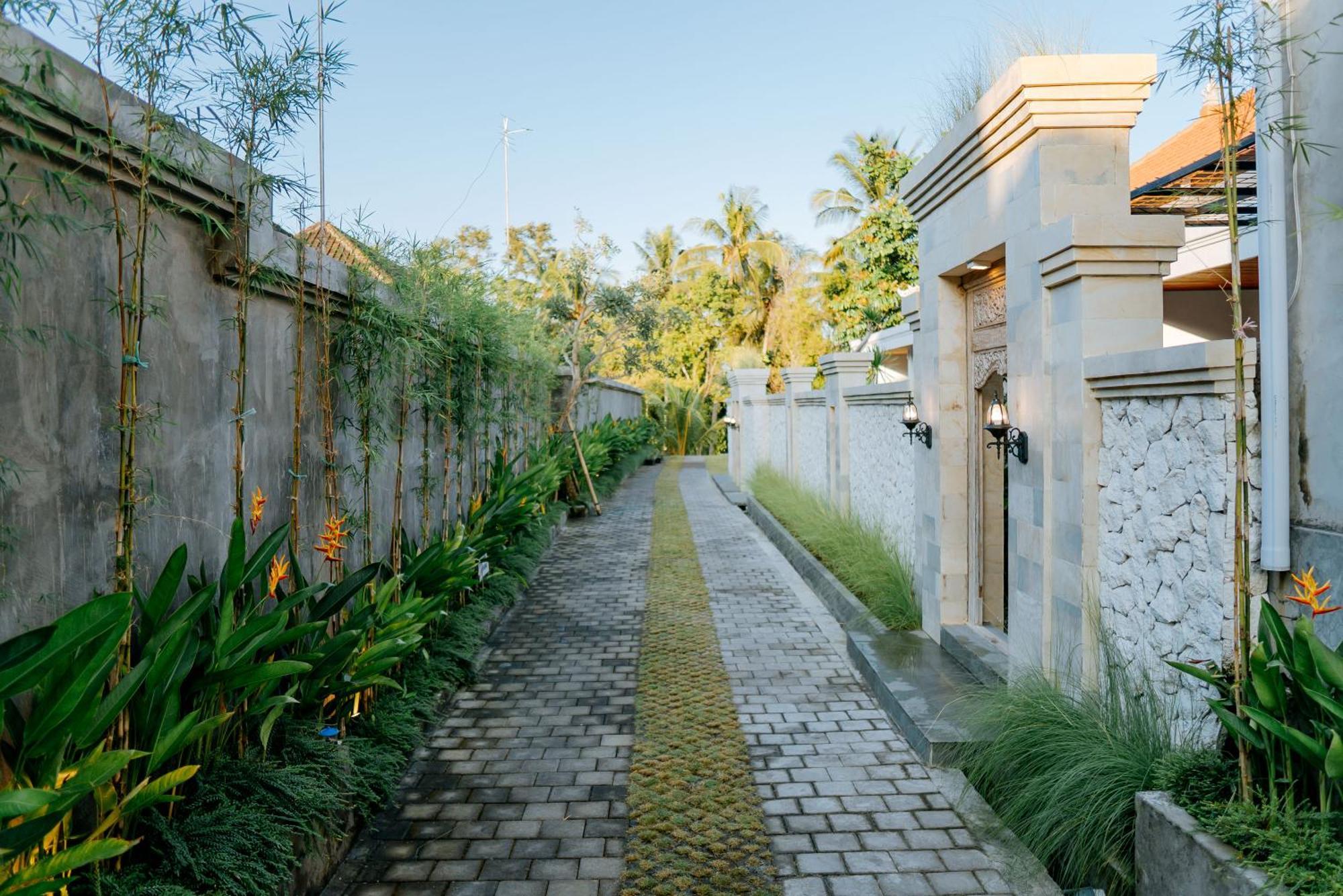 Готель Bali Made Escape Ґіаньяр Екстер'єр фото